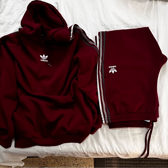 ***SOLD***Adidas XXL Burgundy Sweat Suit - Picture 5 of 7